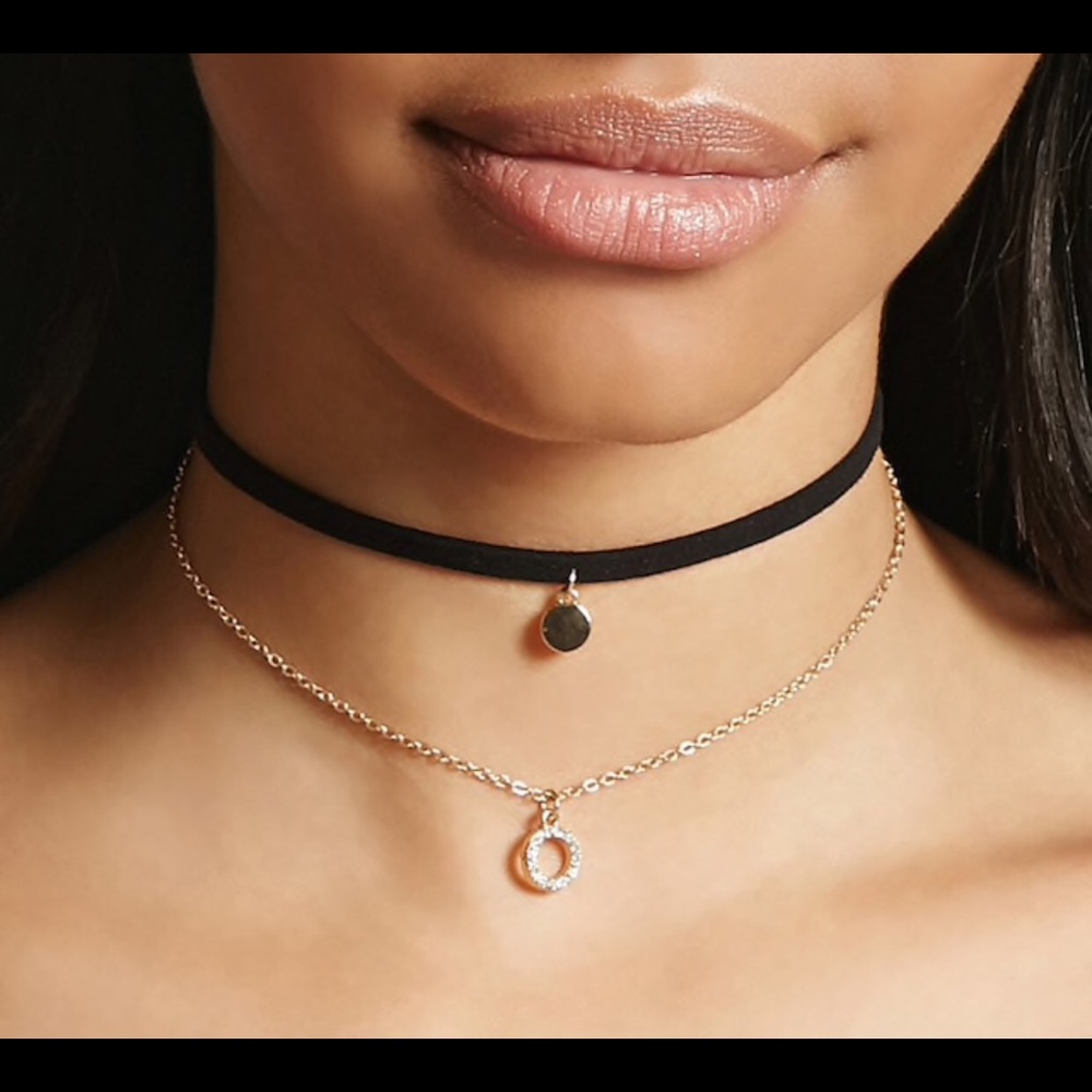 Forever 21 layered charm necklace choker